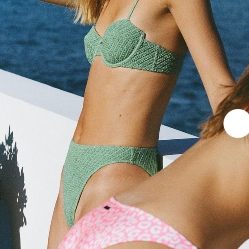 Light green string bathing suit bottom - Picture 2 of 7